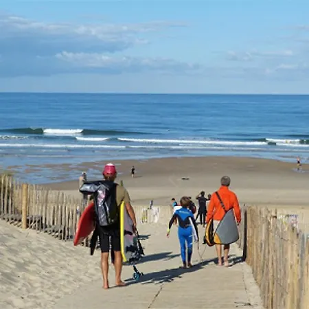 Superbe T3 Les Pieds Dans L'eau, Parking, Piscine En Ete * Lacanau