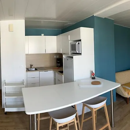 Superbe T3 Les Pieds Dans L'eau, Parking, Piscine En Ete Apartmán